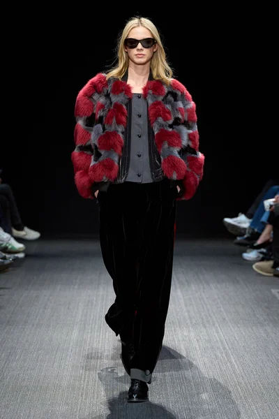 Look 39